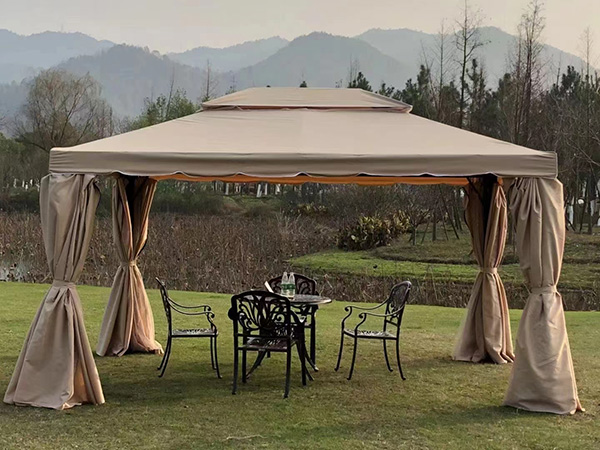 Nhà chòi vải bạt